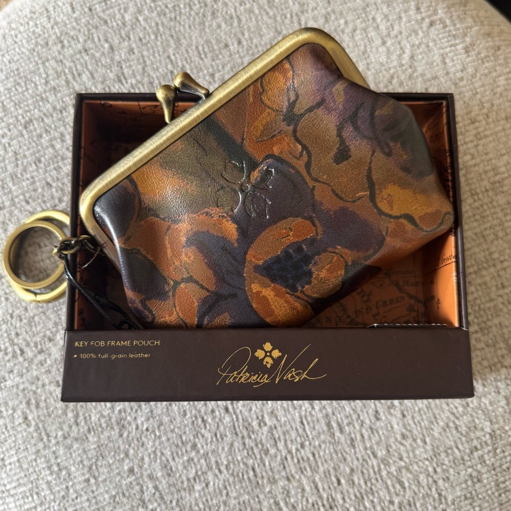 SOLD NWT Patricia Nash key fob pouch - Picture 3 of 13